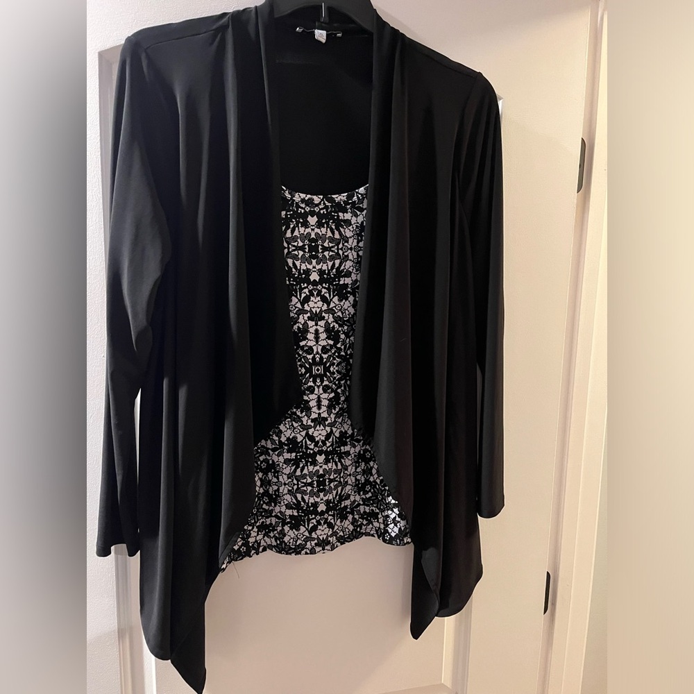 🚨3 for $15🚨 CHAUS two-in-one long sleeve top